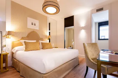 Exclusive apartment near Torre del Oro. Betis XXVII 塞維利亞住宿飯店