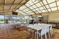 Lakeview Motel and Apartments