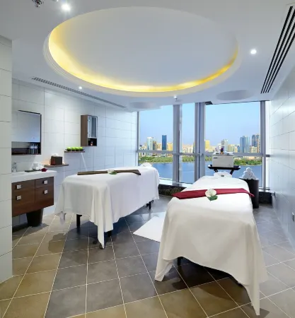 Copthorne Hotel Sharjah Отели рядом с достопримечательностью «Шарджа Экспо Сентр»