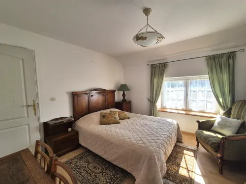 Spacious Family Home Near the Sea