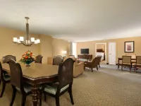 فنادق إيمبيسي سويتس من هيلتون، منطقة سافانا التاريخية Hotels near فورسيث بارك