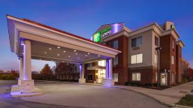 Holiday Inn Express & Suites DETROIT - FARMINGTON HILLS by IHG