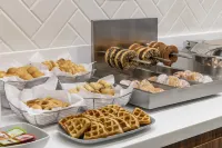 Tru by Hilton Cali Sur - 早餐