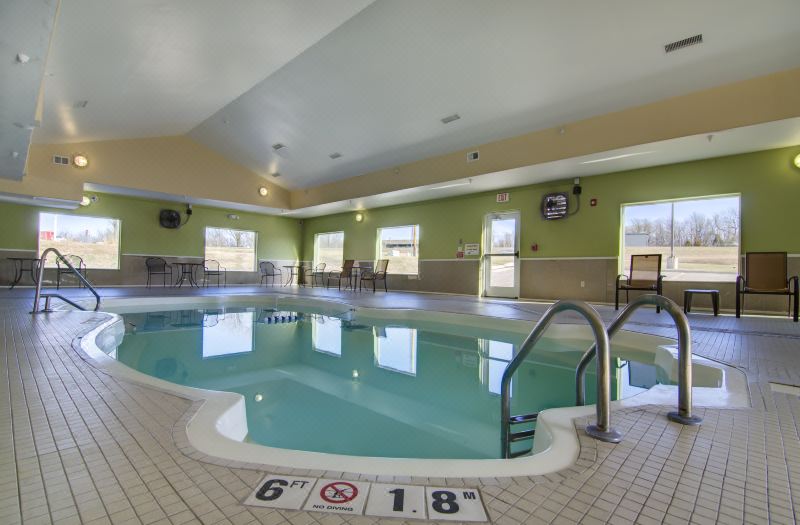 Holiday Inn Express & Suites Kansas City Sport Complex Area by IHG photo 2