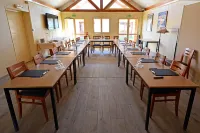 Logis - Hôtel & Restaurant des Lacs Paris Sud Hotels in Viry-Chatillon