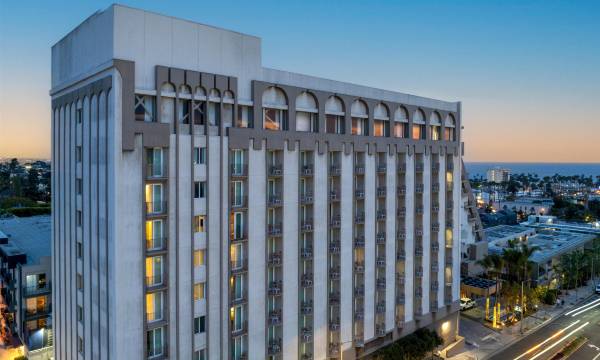 Hyatt Centric Delfina Santa Monica