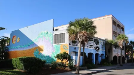 3704 Cameron by AvantStay Pool Bar Multiple Balconies