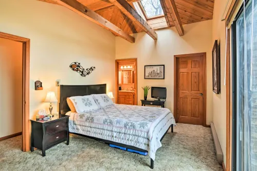 Brocton Escape Skiing, Snowtubing, Hiking! - Wifi