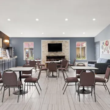 Super 8 by Wyndham Fort Wayne