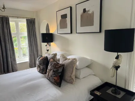 Scarborough Hill Country Inn Отели в г. Бактон