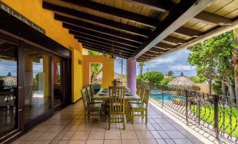 Mexican Style Villa with Private Pool, Free Utilities