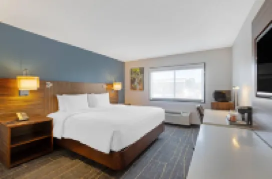 The Lux Hotel & Conference Center, Ascend Hotel Collection