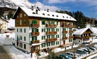 Hotel Serena Cortina