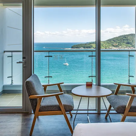Hotel the Fora Suites Geoje