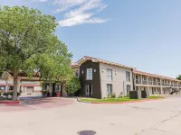La Quinta Inn by Wyndham Amarillo Mid-City Hotels near Bill's Backyard Classics