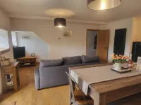 3 Bedroom Cottage - Sleeps 5 - Hot Tub Parking Hotels in Honiton