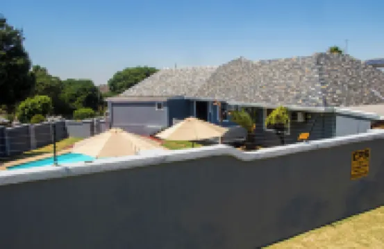 Ogans Guest Villa 21 Elizabeth Avanue Linmeyer Jhb