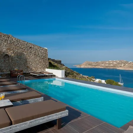 Cova Mykonos Suites