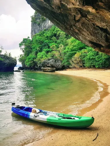 รูปภาพของบ้านชายหาดสงบที่เกาะยาวน้อย พร้อมสวนส่วนตัว