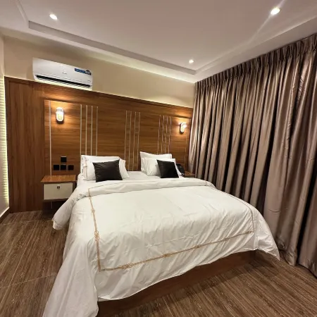Apartment 5