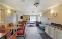 Extended Stay America Suites - St Louis - Westport - Central - breakfast
