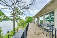 2 Decks, Lake Views! Group Escape in Osage Beach - Spa