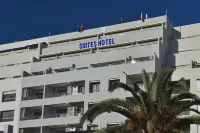 Le Yacht Suites Hotel