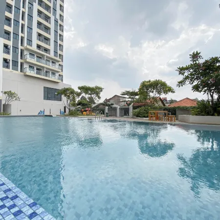 Studio Apartment Jkt Living Star Near Citimall Cimanggis Отели рядом с достопримечательностью «Торговый центр Cibubur Junction»