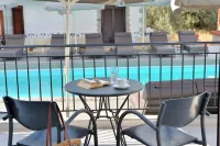 Yianna Hotel - Pools