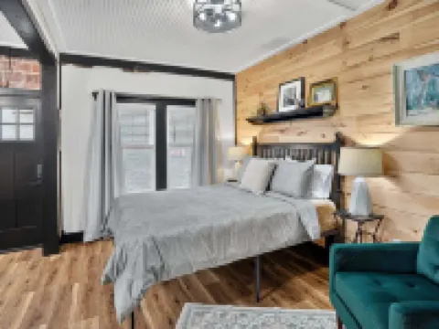 Rustic Ky Retreat, Columbia House Unit B Apts Hotels in Somerset