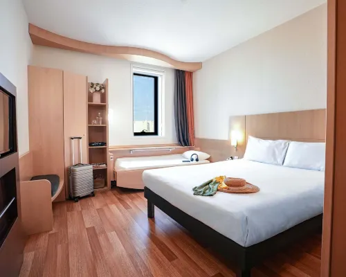 Ibis Porto Centro São Bento Hotels near Oporto Coliseum