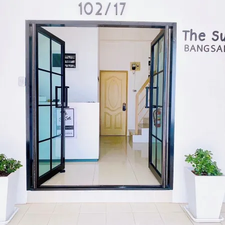 The Sunset Bangsaen Hotel