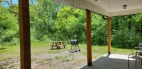 Riverside Retreat- Cozy Secluded 2 Bedroom Cabin on the Caddo River