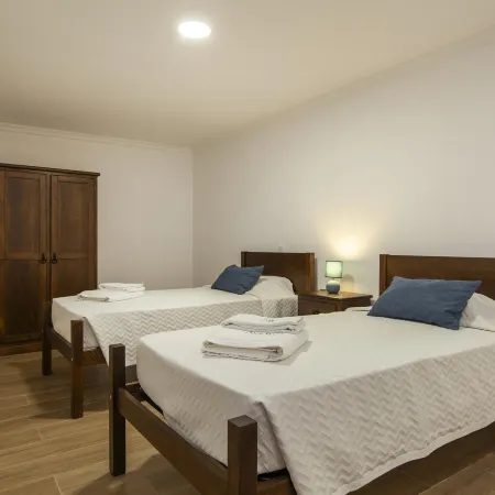 HH 06 - 2 Bed Apartment in Olive Hills Guesthouse