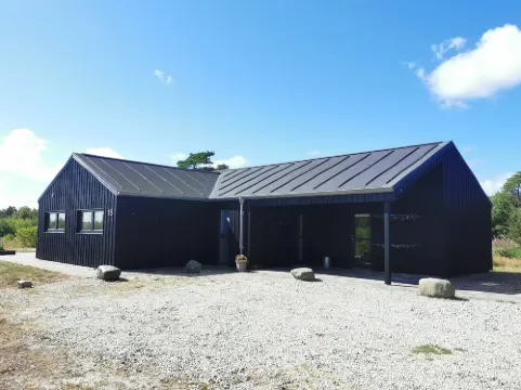 Panoramic Views and Luxurious Comfort on Læsø Island and Sleeps up to 16 Persons