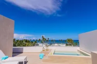 Elegant and Spacious Penthouse with Ocean View - Pools