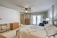 Grand Junction Golf Course Condo w/ Balconies - Apartments