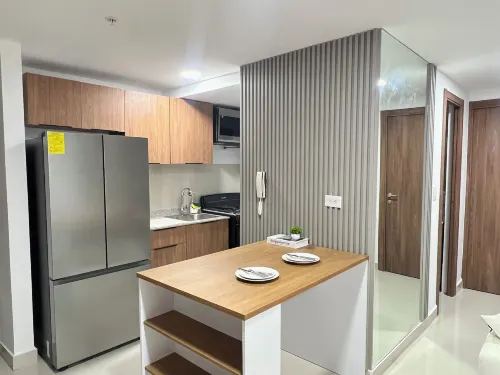 Luxury City View Apartments at Worldwide - Apartments