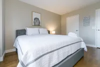 Finest Luxury 1 Bedroom Apartment - โฮมสเตย์