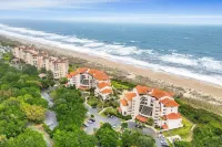 Beautiful Condo with Gorgeous Ocean Views from Balcony + Shared Pool & Free WiFi - 4 stjerner