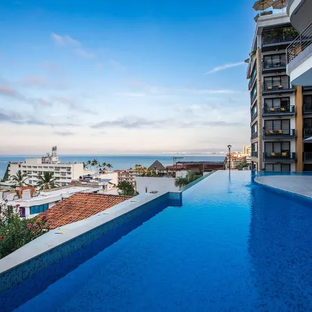 Pinnacle Resorts 180
