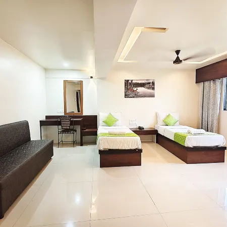 Hotel Express Airoli