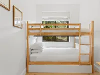Boutique 2-Bed with Stunning Sydney Harbour Views Hotels in Kirribilli