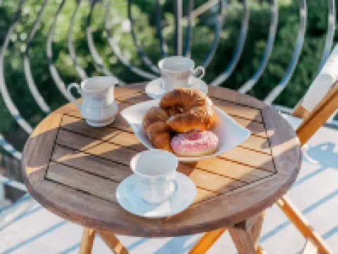 Apartments Sandra Hotels in Okrug Gornji