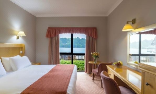 Lakeside International Hotel