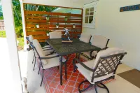 Coral Cottage - Private Oasis with Heated Saltwater Pool