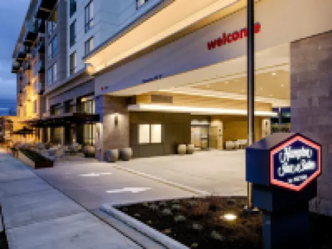 Hampton Inn & Suites Seattle/Northgate Hotels near Float Seattle (Greenlake)