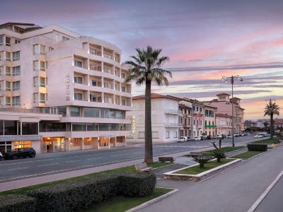 Hotel Sina Astor