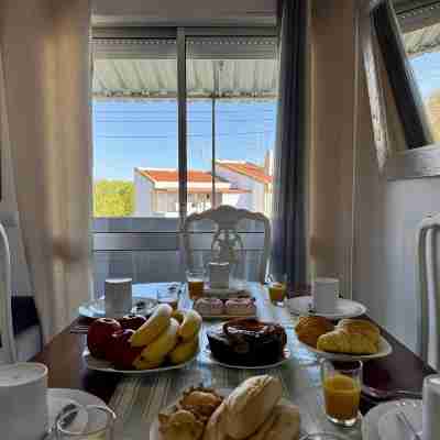 Albufeira Stylish 5 by Homing Dining/Meeting Rooms