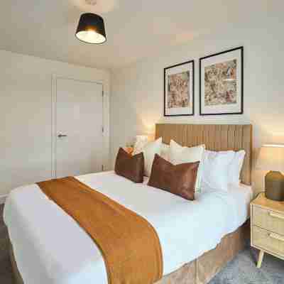 Host Stay 10 Queens Court Rooms
